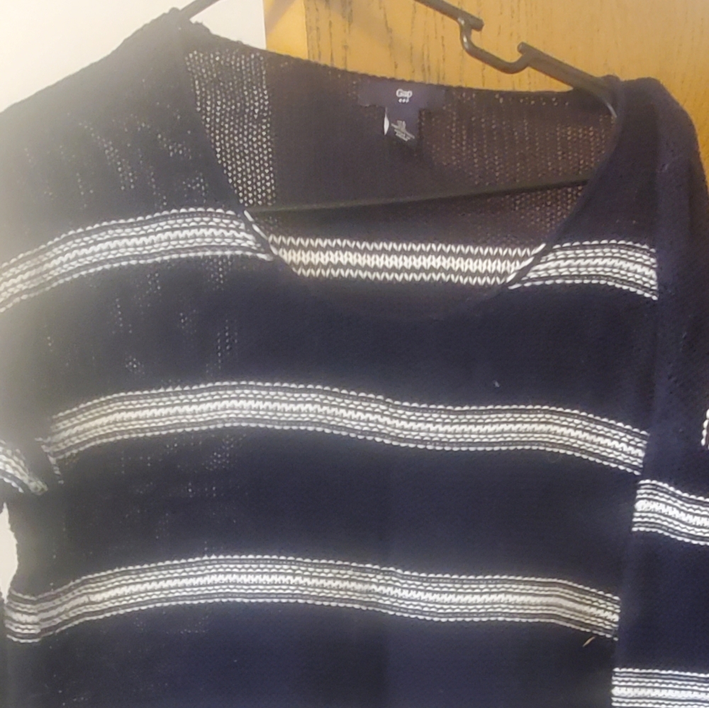 GAP women's spring sweater